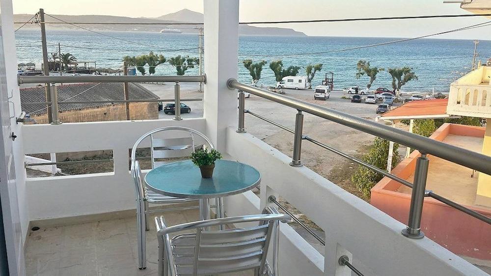 Crown Apartments Kalyves Dış mekan fotoğraf