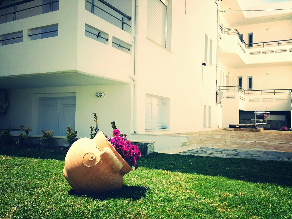 Crown Apartments Kalyves Dış mekan fotoğraf