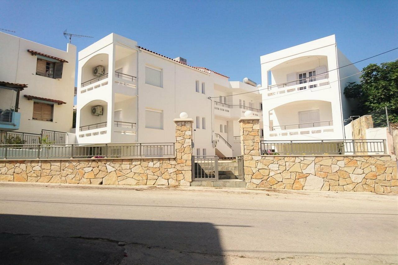 Crown Apartments Kalyves Dış mekan fotoğraf