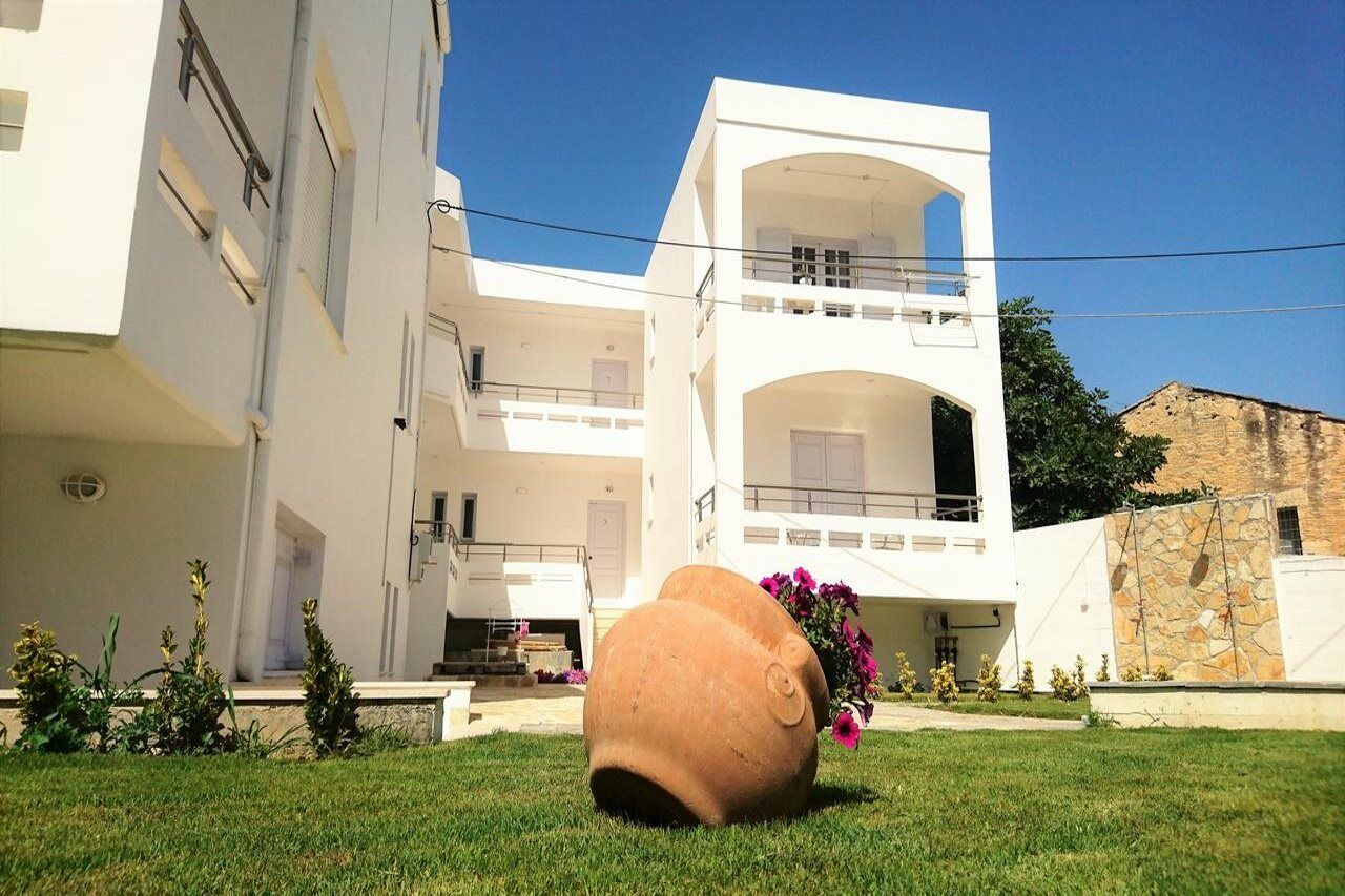 Crown Apartments Kalyves Dış mekan fotoğraf
